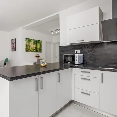 Cozy In Rab With Wifi Vakantiehuis *