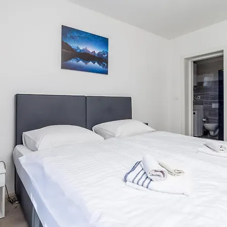 Cozy In Rab With Outdoor Swimming Pool Holiday home Lopar