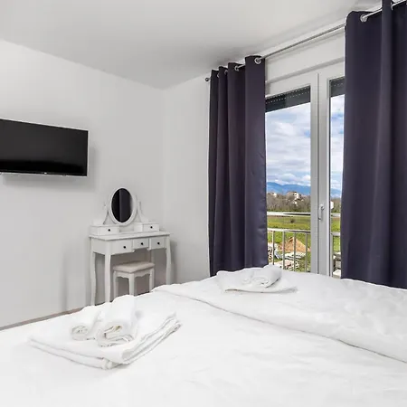 Holiday home Cozy In Rab With Outdoor Swimming Pool
