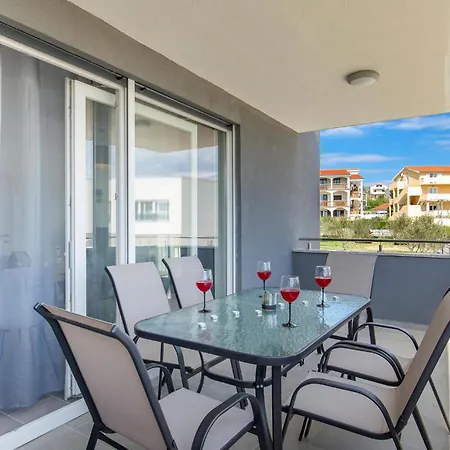 Holiday home Cozy In Rab With Outdoor Swimming Pool *