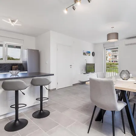 Cozy In Rab With Outdoor Swimming Pool Holiday home