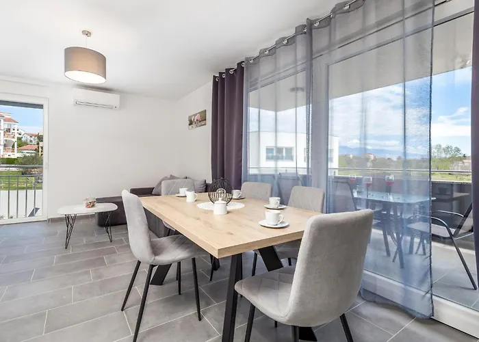 Cozy In Rab With Wifi Nyaraló *