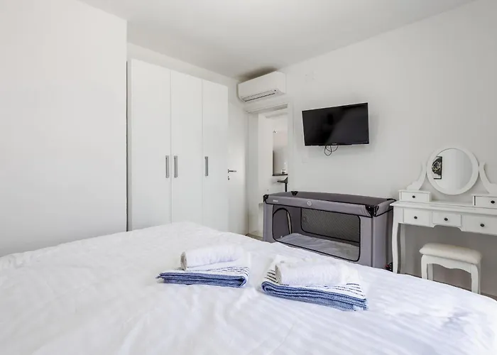 Nyaraló Cozy In Rab With Wifi *