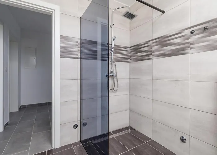 Cozy In Rab With Wifi Nyaraló Lopar