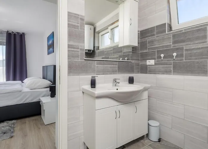 Cozy In Rab With Wifi *