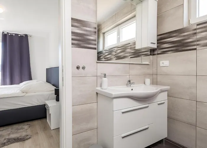 Cozy In Rab With Wifi * Lopar