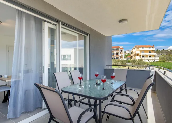 Nyaraló Cozy In Rab With Wifi *