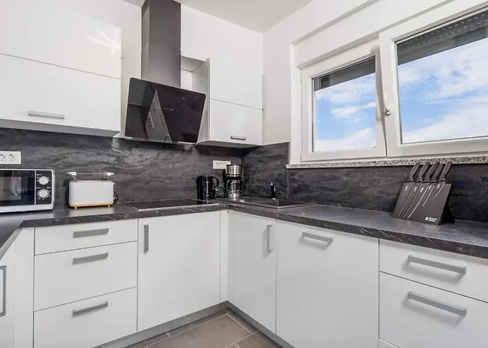 Cozy In Rab With Wifi *